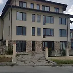 Daire Stefanov In Byala