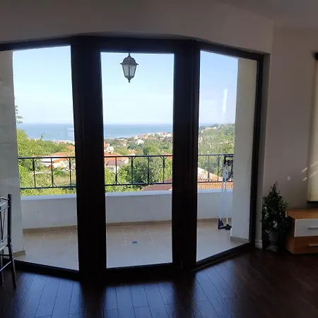 Stefanov In Byala *